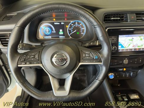 Used 2018 Nissan Leaf SL w/ SL Technology Package image 6