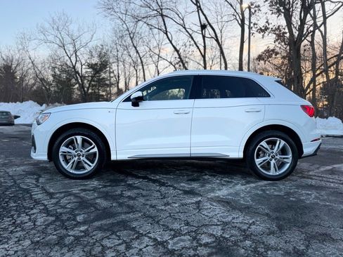 Used 2023 Audi Q3 2.0T Premium Plus w/ Premium Plus Package image 3