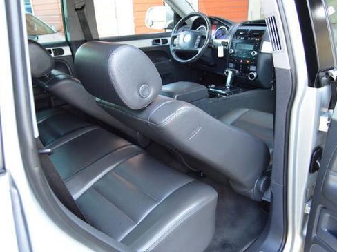 Used 2009 Volkswagen Touareg VR6 image 51