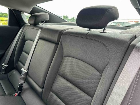 Used 2024 Chevrolet Malibu LT FWD image 19