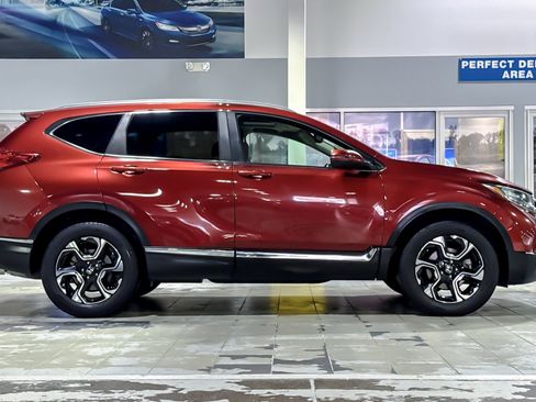 Used 2018 Honda CR-V Touring image 7