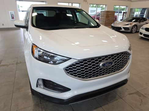 Used 2024 Ford Edge SEL w/ Convenience Package AWD/4WD image 4