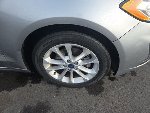 Used 2020 Ford Fusion SE FWD image 5