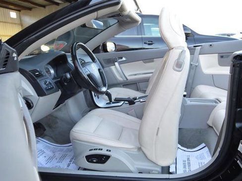 Used 2011 Volvo C70 T5 w/ Convenience Pkg image 16