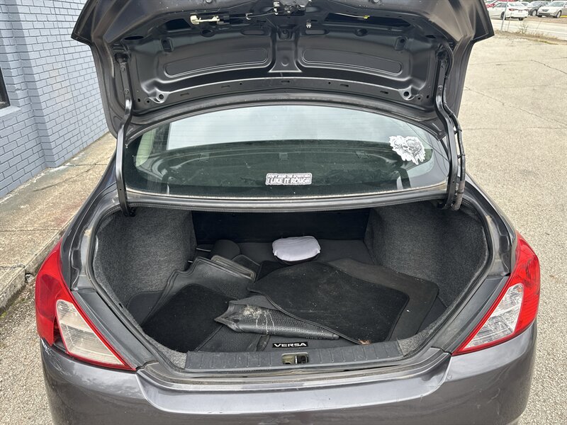 Used 2015 Nissan Versa S Plus FWD image 17