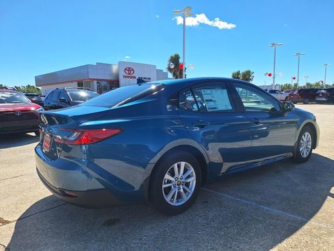 New 2026 Toyota Camry LE image 5