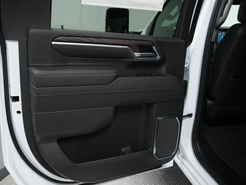 New 2026 GMC Sierra 2500 SLT w/ SLT Convenience Package image 19