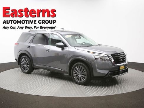 Used 2023 Nissan Pathfinder SL w/ SL Premium Package AWD/4WD image 50