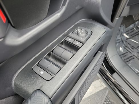 New 2026 Toyota 4Runner SR5 AWD/4WD image 17
