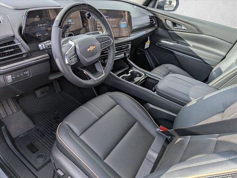 New 2026 Chevrolet Traverse High Country w/ LPO, Floor Liner Package image 3