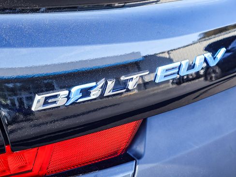 Used 2022 Chevrolet Bolt EUV Premier w/ Sun & Sound Package image 28