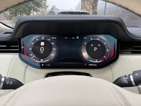 Certified 2023 Land Rover Range Rover SE image 24