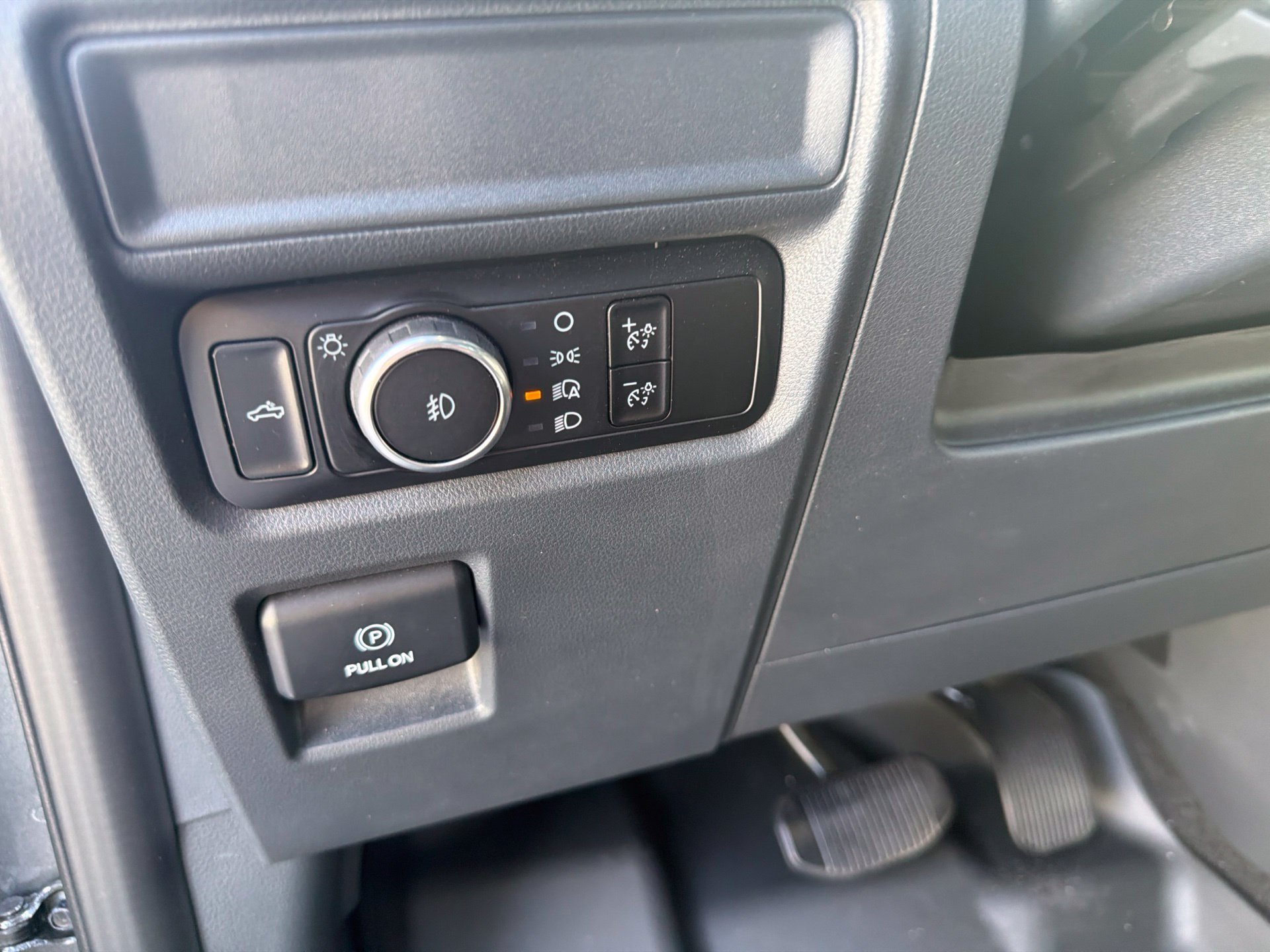 Used 2024 Ford F150 STX w/ STX Black Appearance Package RWD image 22