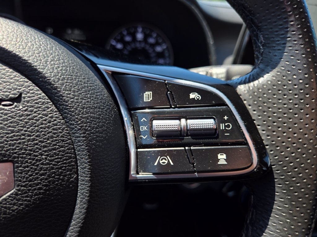 Used 2023 Kia Forte GT-Line w/ GT-Line Premium Package FWD image 19