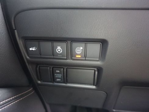 Used 2023 Nissan Armada Platinum w/ Cargo Package RWD image 5