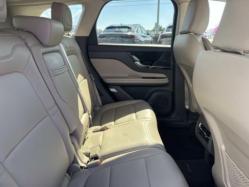 Used 2022 Lincoln Corsair FWD image 8