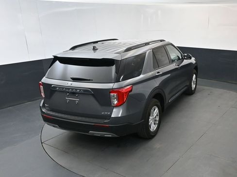 Used 2024 Ford Explorer XLT w/ Equipment Group 202A AWD/4WD image 32