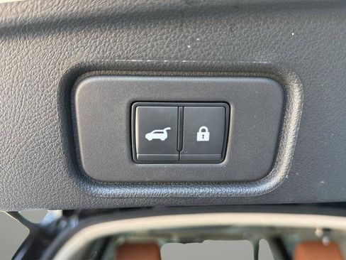 Certified 2023 Nissan Pathfinder Platinum w/ Black Appearance Package AWD/4WD image 15