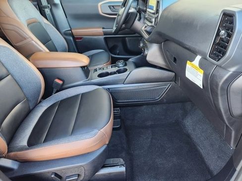 Used 2024 Ford Bronco Sport Outer Banks image 13