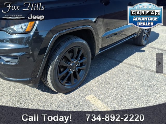 Used 2018 Jeep Grand Cherokee Altitude AWD/4WD image 5