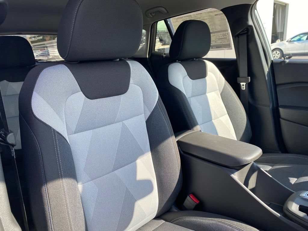 New 2026 Chevrolet Trax LS w/ LS Convenience Package FWD image 18