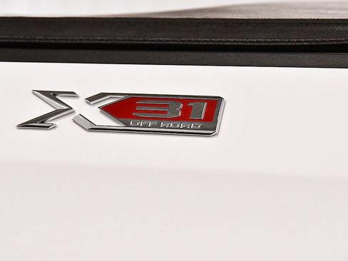 Used 2024 GMC Sierra 1500 Elevation w/ Elevation Premium Package AWD/4WD image 11