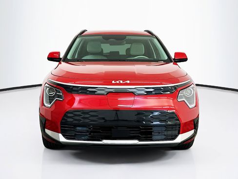 Used 2023 Kia Niro Wind FWD image 2