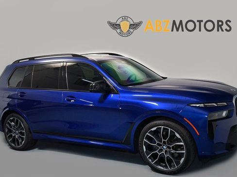 Used 2024 BMW X7 M60i image 1