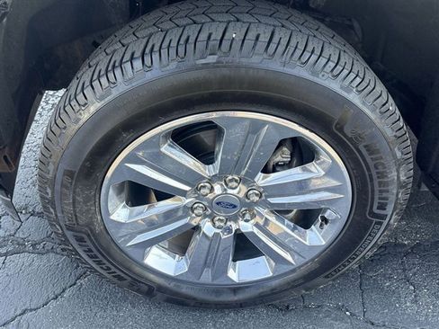 Used 2018 Ford F150 XLT w/ Equipment Group 302A Luxury image 31