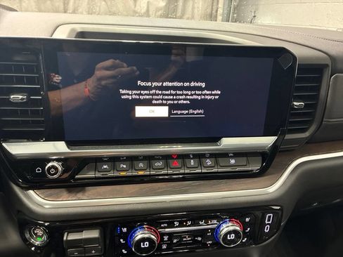 New 2026 GMC Sierra 1500 SLT w/ SLT Premium Plus Package AWD/4WD image 18