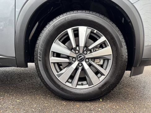 Used 2025 Nissan Pathfinder SL AWD/4WD image 9