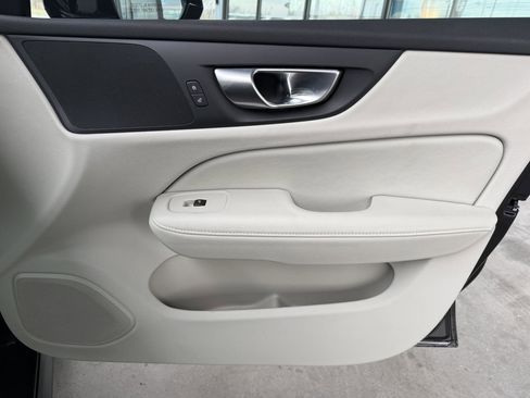 Used 2024 Volvo V60 B5 Cross Country Plus image 26