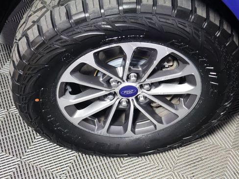 Used 2018 Ford F150 XLT w/ Equipment Group 302A Luxury AWD/4WD image 17