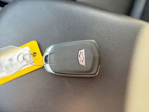 Used 2025 Cadillac XT5 Premium Luxury image 30