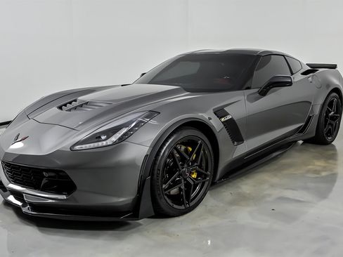 Used 2016 Chevrolet Corvette Z06 w/ 3LZ Preferred Equipment Group RWD image 5