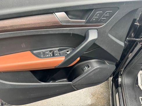 Used 2021 Audi Q5 2.0T Premium w/ Convenience Package image 13