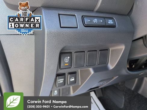 Used 2025 Nissan Frontier SV AWD/4WD image 13