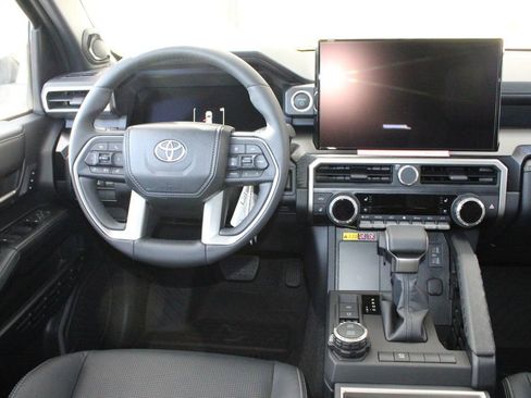 New 2026 Toyota 4Runner Limited AWD/4WD image 2