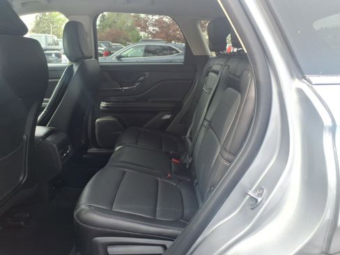 Used 2023 Lincoln Corsair Reserve AWD/4WD image 9
