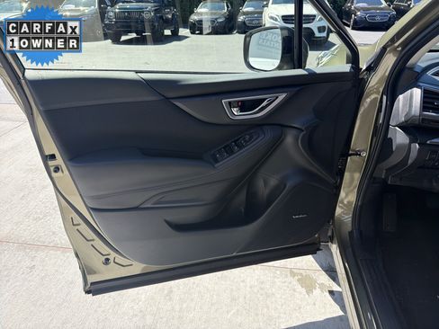 Used 2024 Subaru Forester Premium AWD/4WD image 13