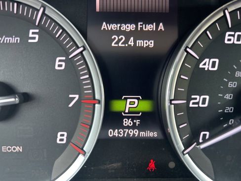 Used 2016 Acura TLX w/ Technology Package image 16