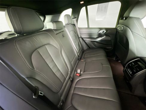 Used 2021 BMW X5 xDrive40i w/ Premium Package 3 AWD/4WD image 27