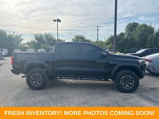 Used 2024 Chevrolet Colorado ZR2 w/ Technology Package AWD/4WD video 2