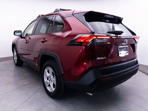 Used 2021 Toyota RAV4 XLE w/ Convenience Package AWD/4WD image 16