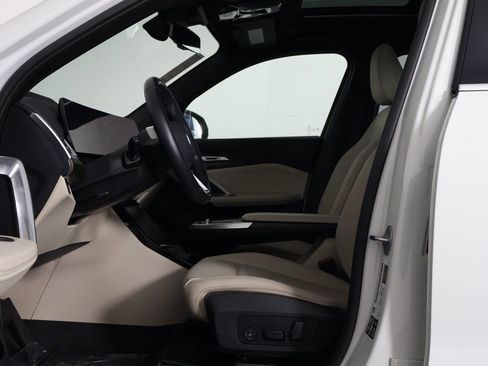 Used 2025 BMW X1 xDrive28i w/ Premium Package image 10