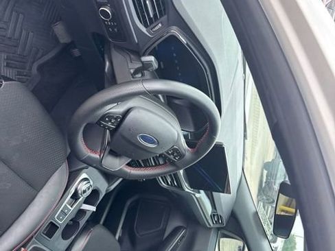 Used 2025 Ford Escape ST-Line w/ Equipment Group 301A FWD image 14
