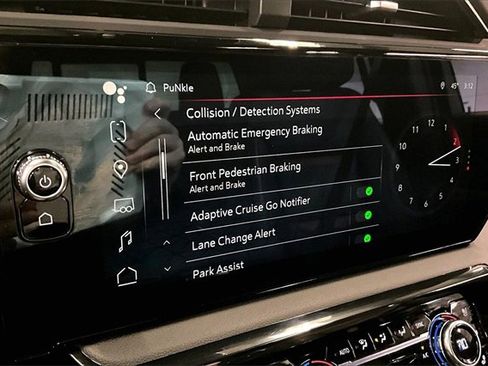 Used 2022 GMC Sierra 1500 AT4 w/ AT4 Premium Package image 37