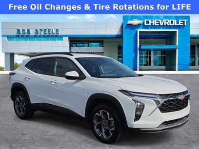 Certified 2025 Chevrolet Trax LT w/ Driver Confidence Package