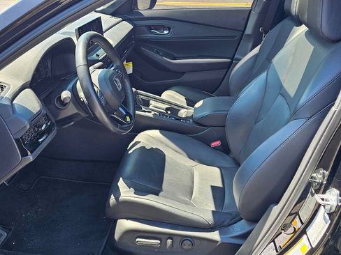 Used 2025 Honda Accord Sport image 14