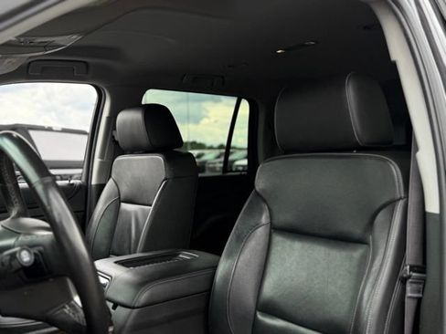 Used 2017 Chevrolet Tahoe LT w/ Luxury Package AWD/4WD image 16